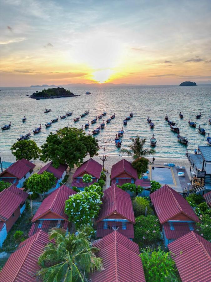 Lipe Power Beach Resort Exterior photo